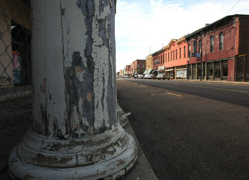 Arkansas Democrat-Gazette/STATON BREIDENTHAL --4/25/12 -- Historic Cherry Street in downtown Helena. 