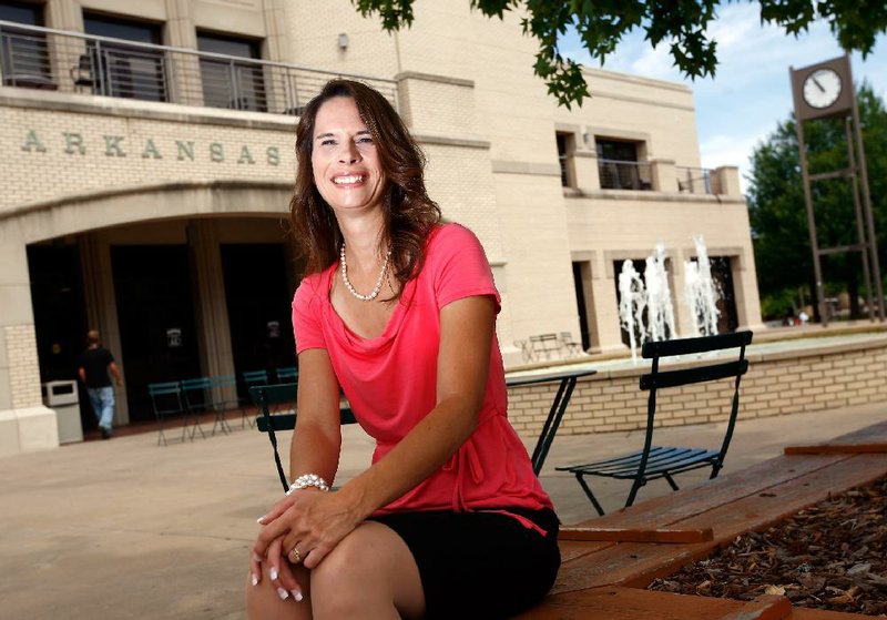Rebecca Krusz won the 2012 Arkansas Alumni Association Non-Traditional Student Leadership Award at the University of Arkansas at Fayetteville. 