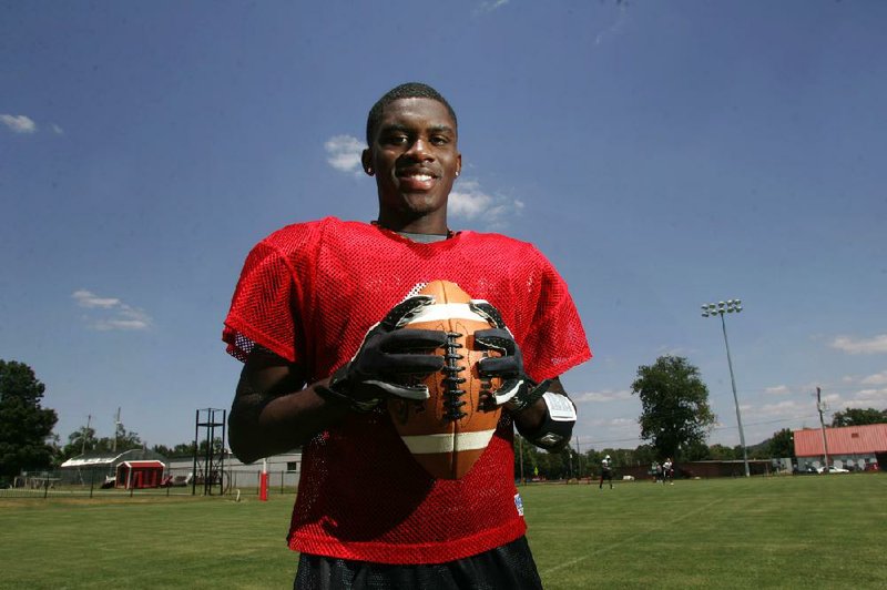 Shaquille Jones, wide receiver at Farmington High School.