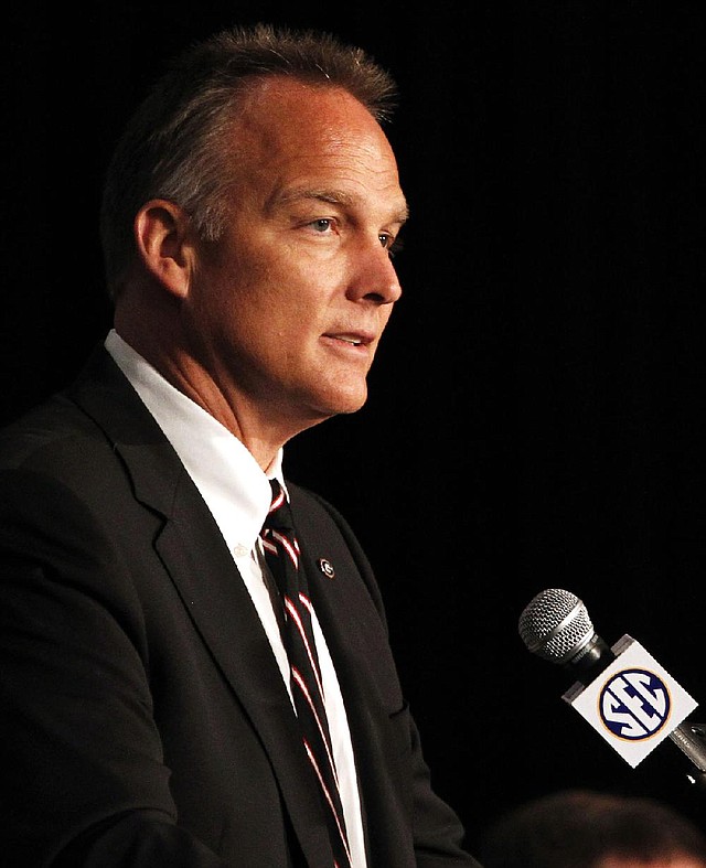 Georgia Coach Mark Richt didn’t have to rebuild his defense after nine starters opted to return to the Bulldogs instead of enter the NFL Draft. 