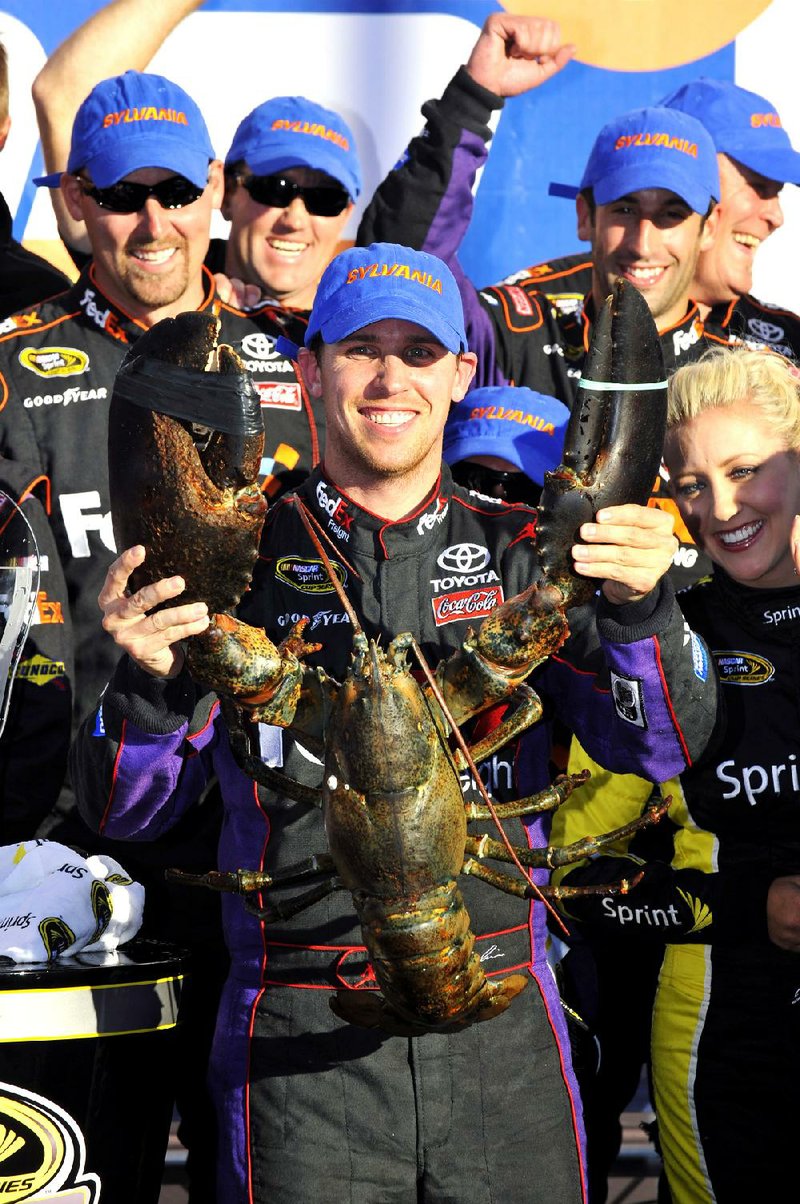 Hamlin wins after called shot