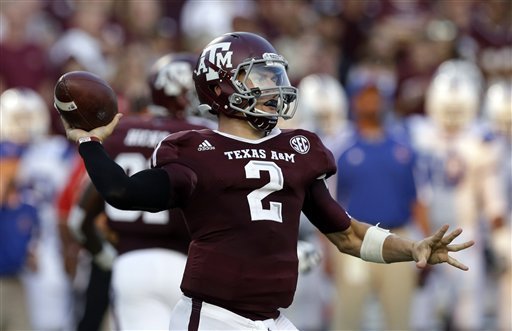 Texas A&M quarterback Johnny Manziel (2) throws a pass during the first quarter of an NCAA college football game against South Carolina State, Saturday, Sept. 22, 2012, in College Station, Texas. (AP Photo/David J. Phillip)
