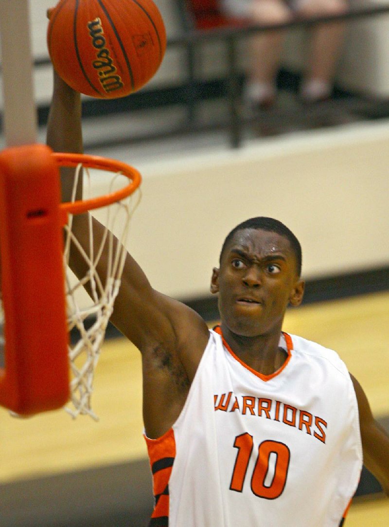 Little Rock Hall’s Bobby Portis is scheduled to sign a national letter of intent with Arkansas today. Portis is a 6-9 1/2 forward who averaged 15 points, 10 rebounds and 3 blocks per game during the 2011-2012 season. 