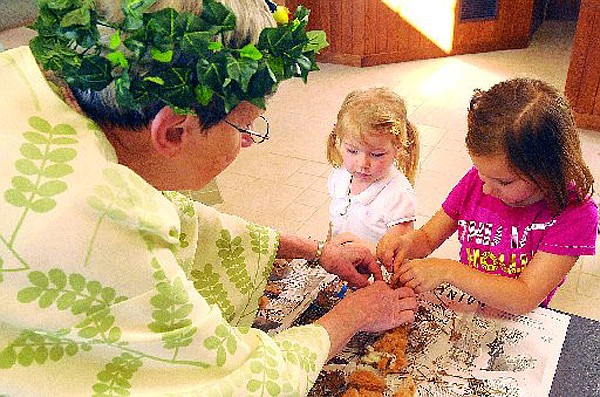 Mother Nature reads at 10:30 a.m. today at Hobbs State Park — Conservation Area near Rogers. Today’s story time features the book “Gobble, Gobble — Our Wild Turkeys” and crafts. Admission is free. Information: 789-5000.