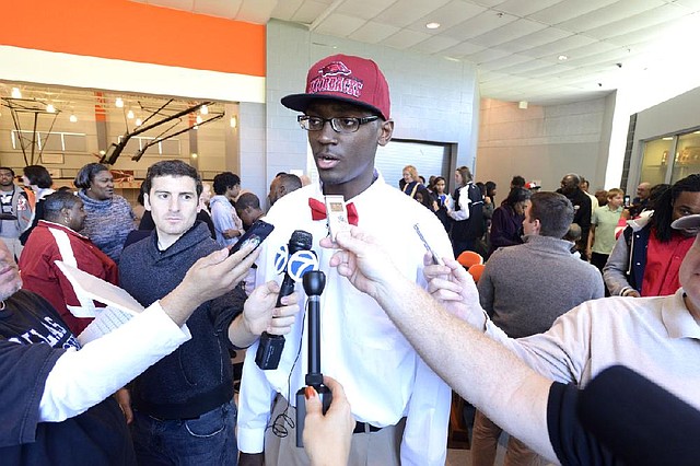 Arkansas Democrat-Gazette/KAREN E. SEGRAVE --11/16/12--  Bobby Portis signed a letter of intent to play basketball at Arkansas on Friday.  Hall High School signed three seniors on Friday to play college basketball.  