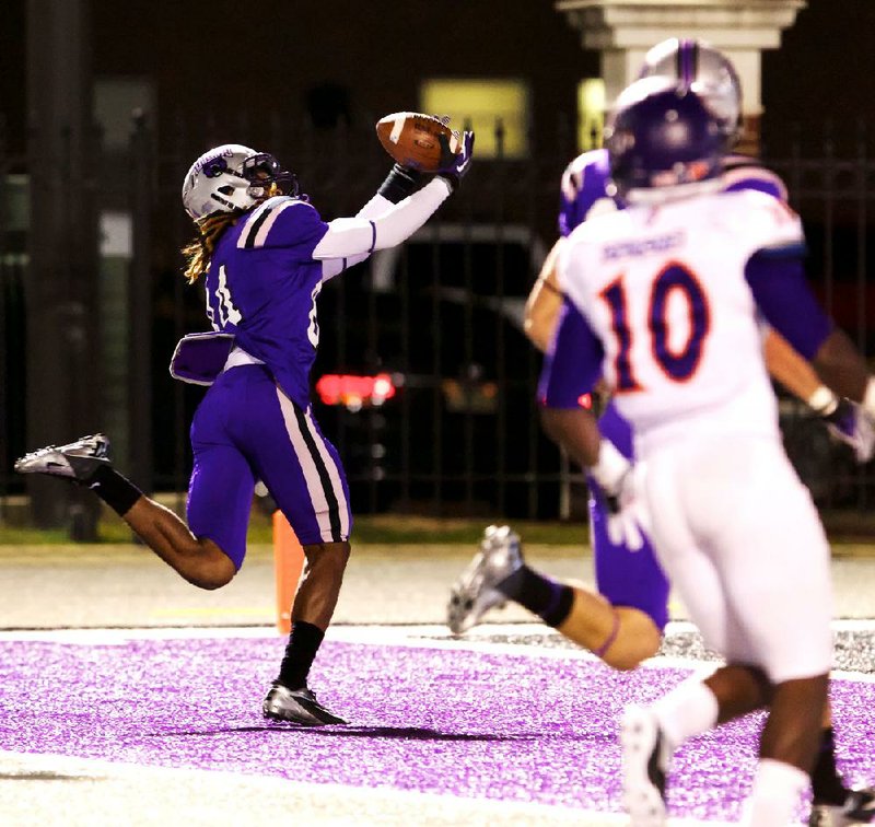 Central Arkansas wide receiver Dominique Croom catches a touchdown pass during a game against Northwestern State on Nov. 3. Croom has caught 47 passes for 597 yards and 8 touchdowns.