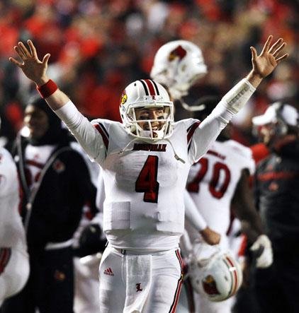 Louisville quarterback Will Stein celebrates after the Cardinals overcame a 14-3 deficit to defeat Rutgers 20-17 on Thursday in Piscataway, N.J. 