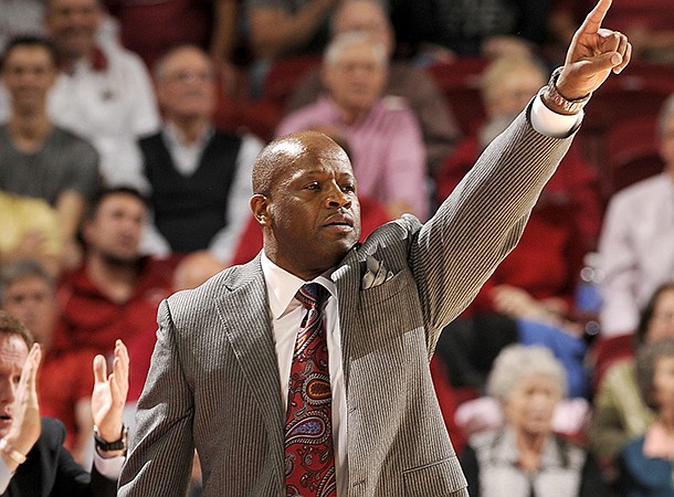 NWA Media/ANTHONY REYES -- Arkansas head coach Mike Anderson calls a defensive formation against Oklahoma in the second half Tuesday, Dec. 4, 2012 at Bud Walton Arena in Fayetteville. The Razorbacks won 81-78.