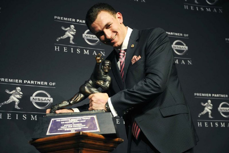 Texas A&M quarterback Johnny Manziel became the first freshman to win the Heisman Trophy on Saturday, pulling 323 more votes than Notre Dame linebacker Manti Te’o. Manziel was the winner in five of the six regions, losing only the Midwest to Te’o. 
