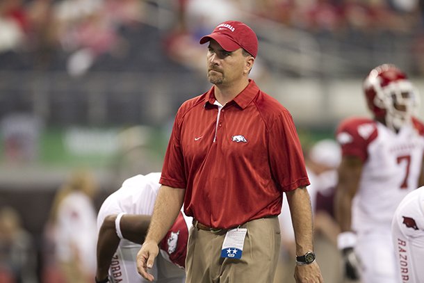 Kevin Peoples will join Bobby Petrino's staff at Western Kentucky. 