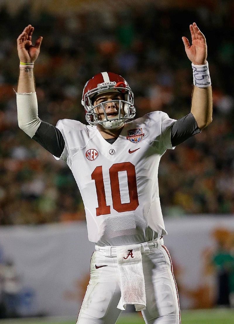Alabama quarterback AJ McCarron completed 20 of 28 passes for 264 and 4 touchdowns in the Crimson Tide’s victory. 