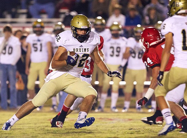 Special the the Arkansas Democrat Gazette/MATT JOHNSON - 11-01-2012- Pulaski Academy tight end, and Arkansas commit, Hunter Henry turns upfield during first-half action against Jacksonville on November 1, 2012. 