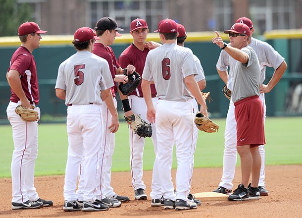 NWA Media/ANDY SHUPE -- Arkansas baseball coach Dave Van Horn speaks to his infield Friday, Sept. 7, 2012, prior to the Razorbacks' first practice of the fall season.