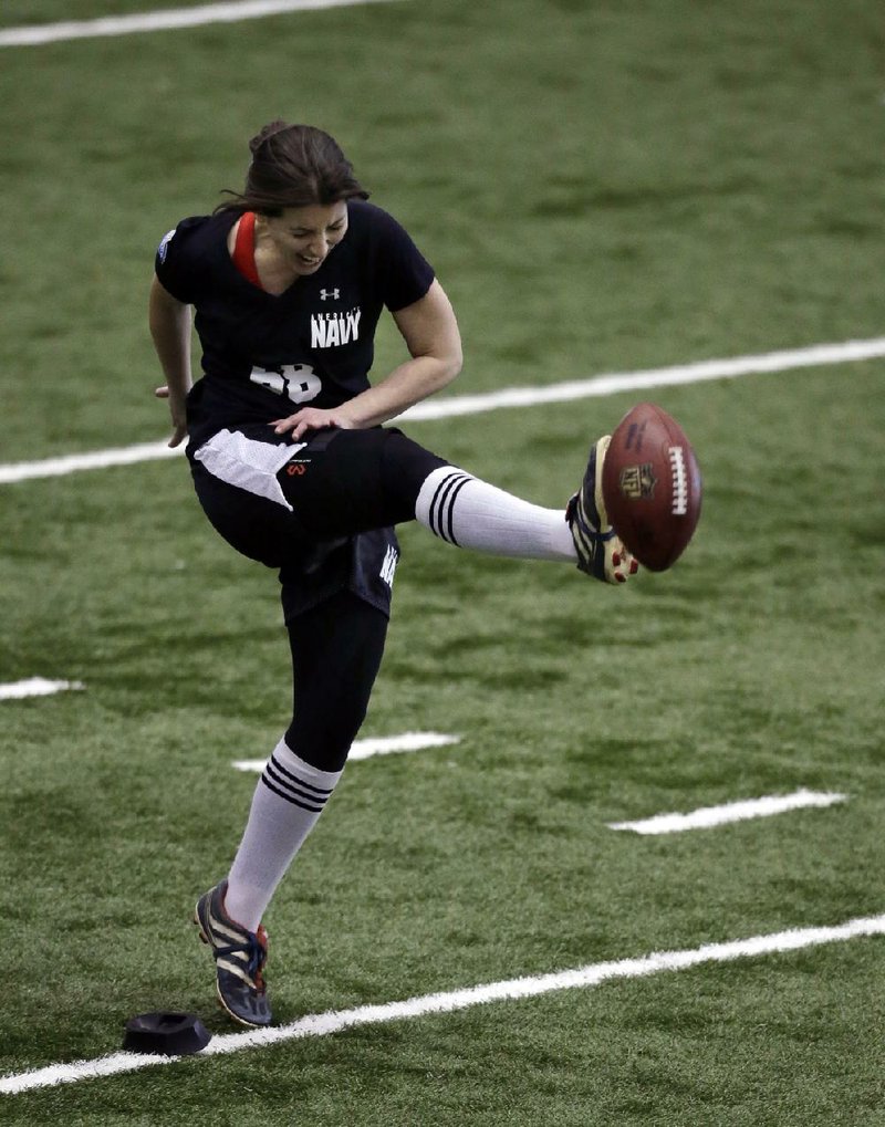 Lauren Silberman became the first woman to try out for the NFL on Sunday, working out at the New York Jets’ training facility. 