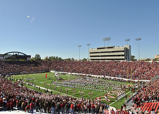 A proposed bill would have Arkansas and Arkansas State play at War Memorial Stadium in Little Rock. 