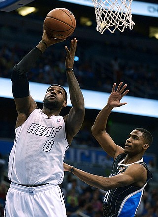 lebron james heat dunk