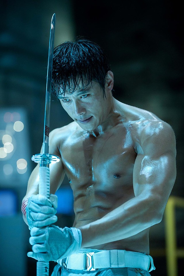 Byung-Hun Lee plays Storm Shadow in G.I. JOE: RETALIATION, from Paramount Pictures, MGM, and Skydance Productions.
GR-11471R