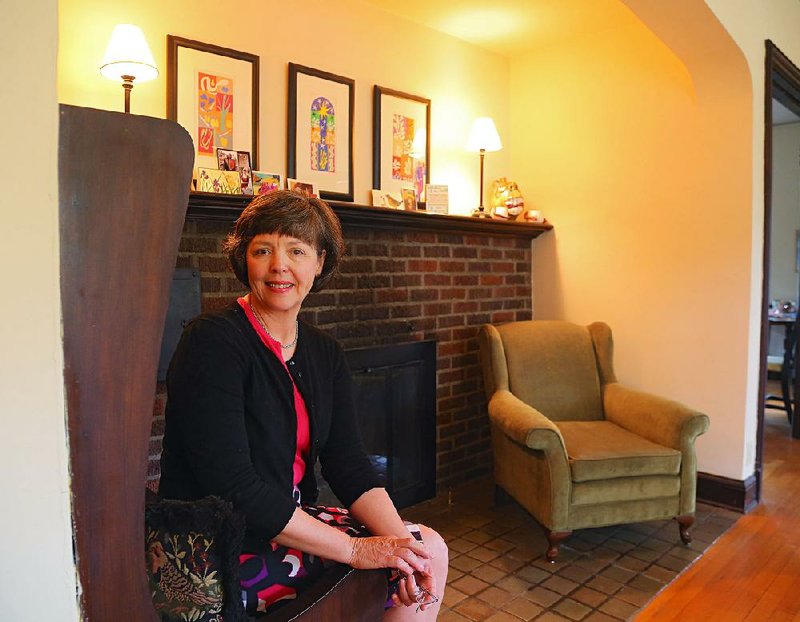 6/18/13
Arkansas Democrat-Gazette/STEPHEN B. THORNTON
Susan Borne in her favorite space of her Hillcrest home for a Personal Space feature.