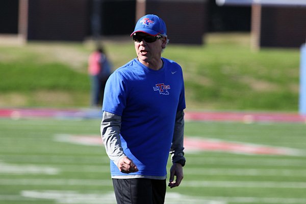 Former Rogers High and Arkansas player Kim Dameron is in his first season as the defensive coordinator at Louisiana Tech.