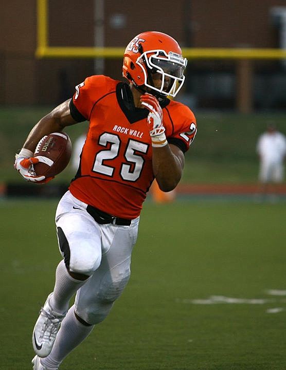 Junior running back Chris Warren III is one of the top prospects in the nation. 