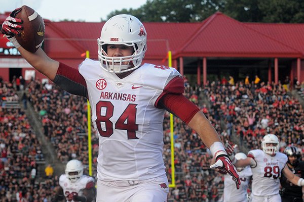 Arkansas tight end Hunter Henry celebrates as he scores a touchdown in the 3rd quarter of Saturday's game against the Rutgers Scarlet Knights at High Point Solutions Stadium in Piscataway, N.J. 