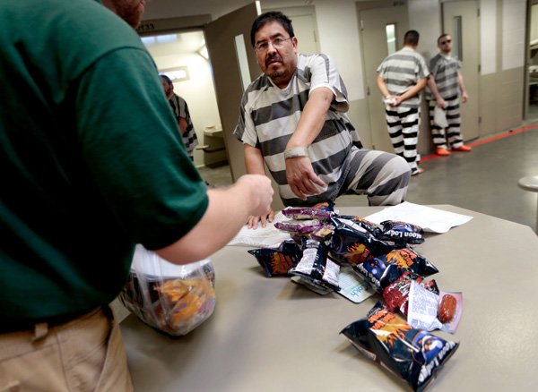 Benton County Jail Commissary Brings Food, Smiles To Inmates