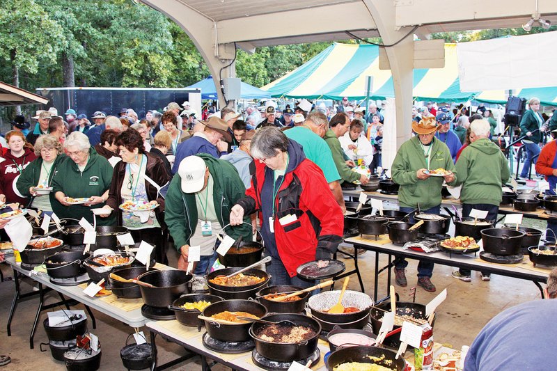 Dutch oven cooking at Louisiana State Parks