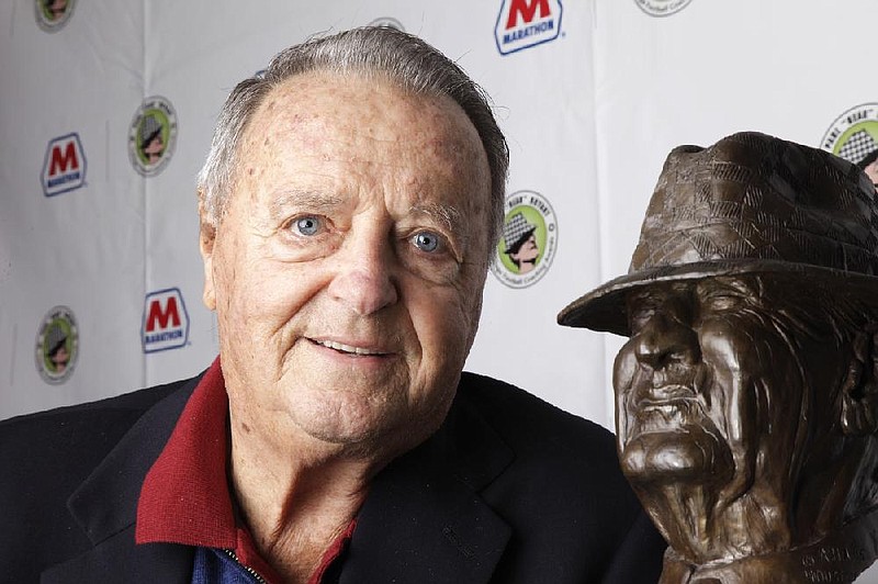 Bobby Bowden, posing with the Paul “Bear” Bryant College Coach of the Year award, will return to Florida State today for the first time since retiring after the 2009 season. The Seminoles host North Carolina State. 