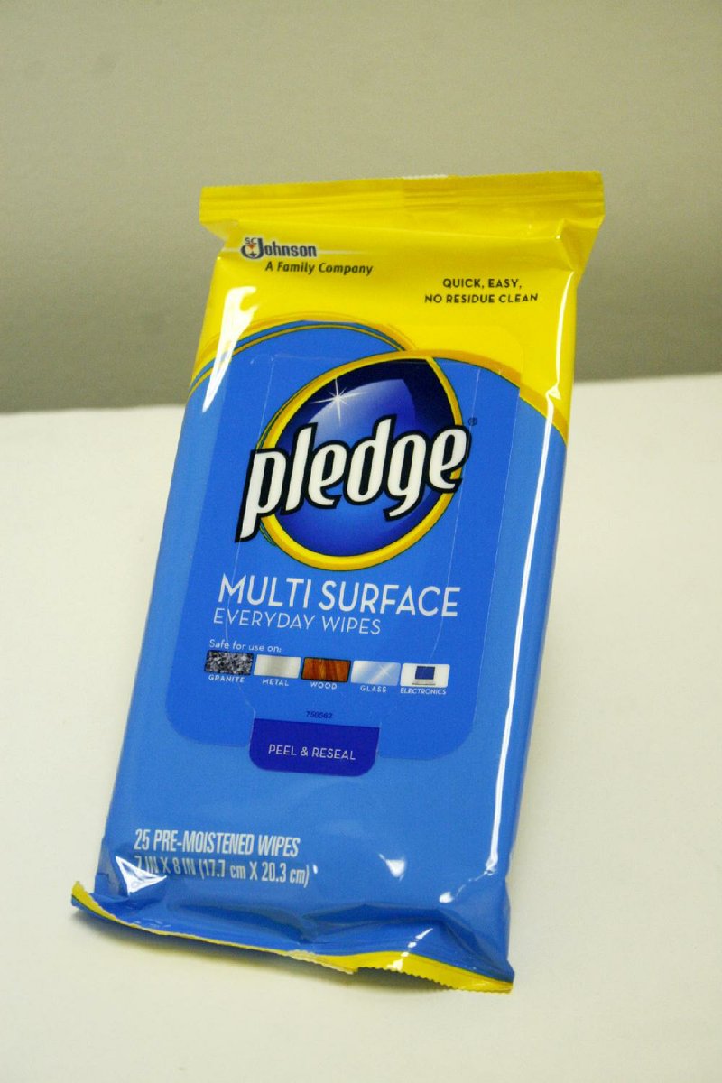 Pledge Multi-Surface Everyday Wipes