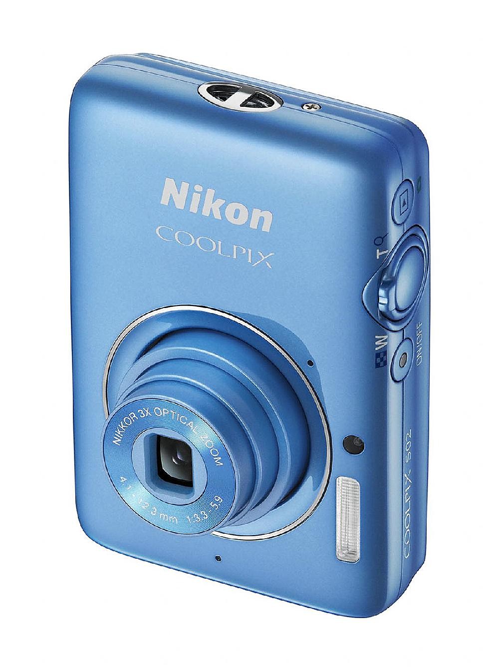 Nikon Coolpix, a small point-and-shoot camera, captures big