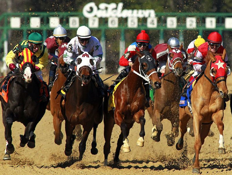 Oaklawn opens for another 57-day season of horse racing