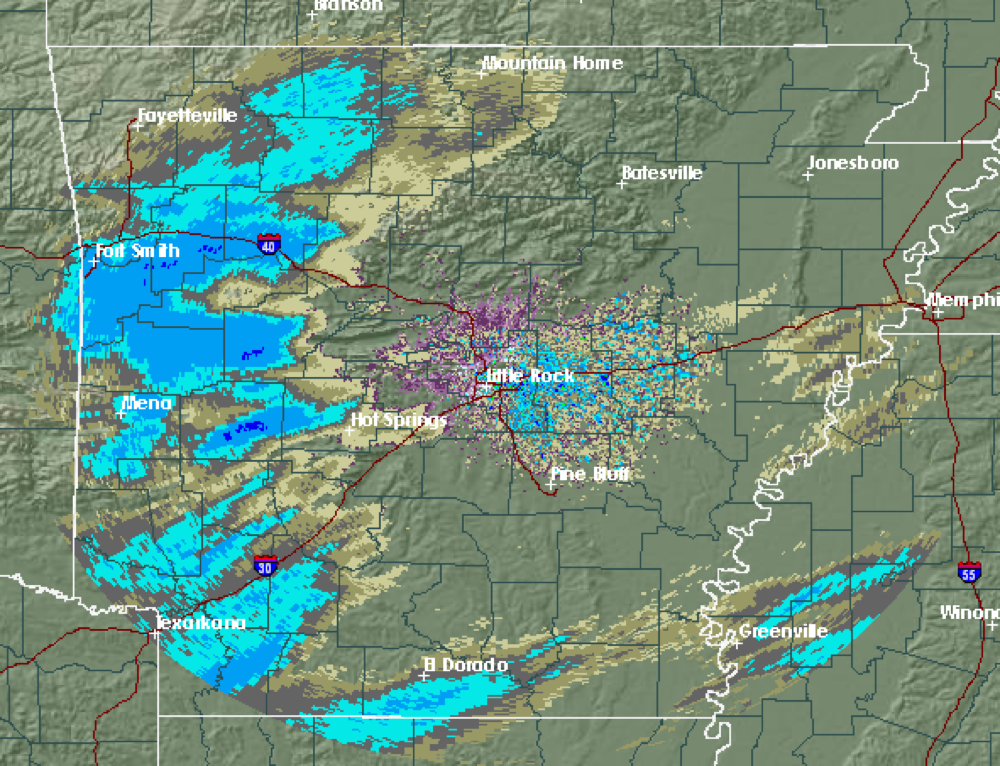 Arkansas feels chill; sees light snow fall
