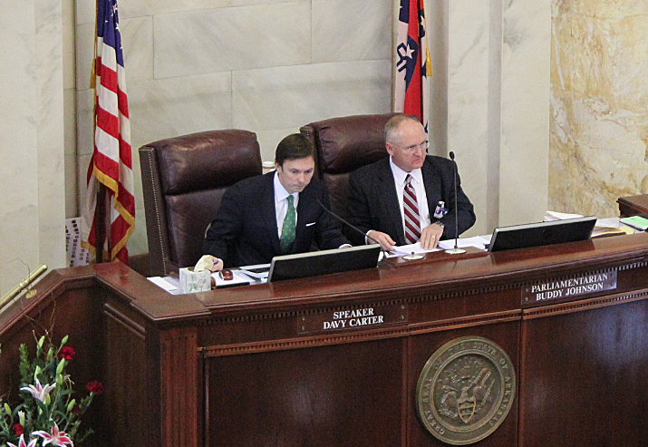 House Speaker Davy Carter, left, convenes the House as the fiscal session opens Monday.