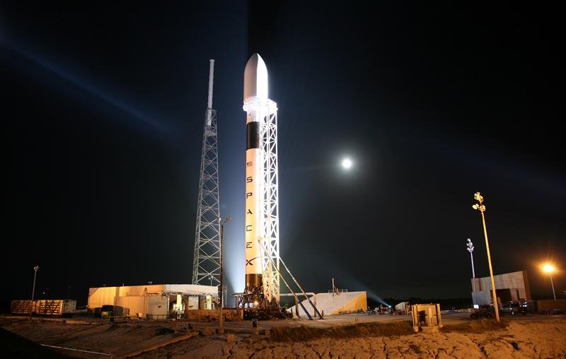 Texas is among several states offering millions in incentives to persuade billionaire Elon Musk’s Space Exploration Technologies Corp., whose Falcon 9 rocket is seen here in Cape Canaveral, Fla., in May 2012, to build the world’s first commercial rocket launchpad in their state. 