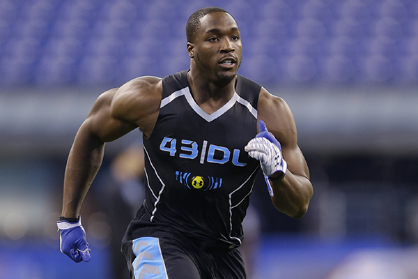 WholeHogSports - Browns release defensive end, former Razorback Chris Smith