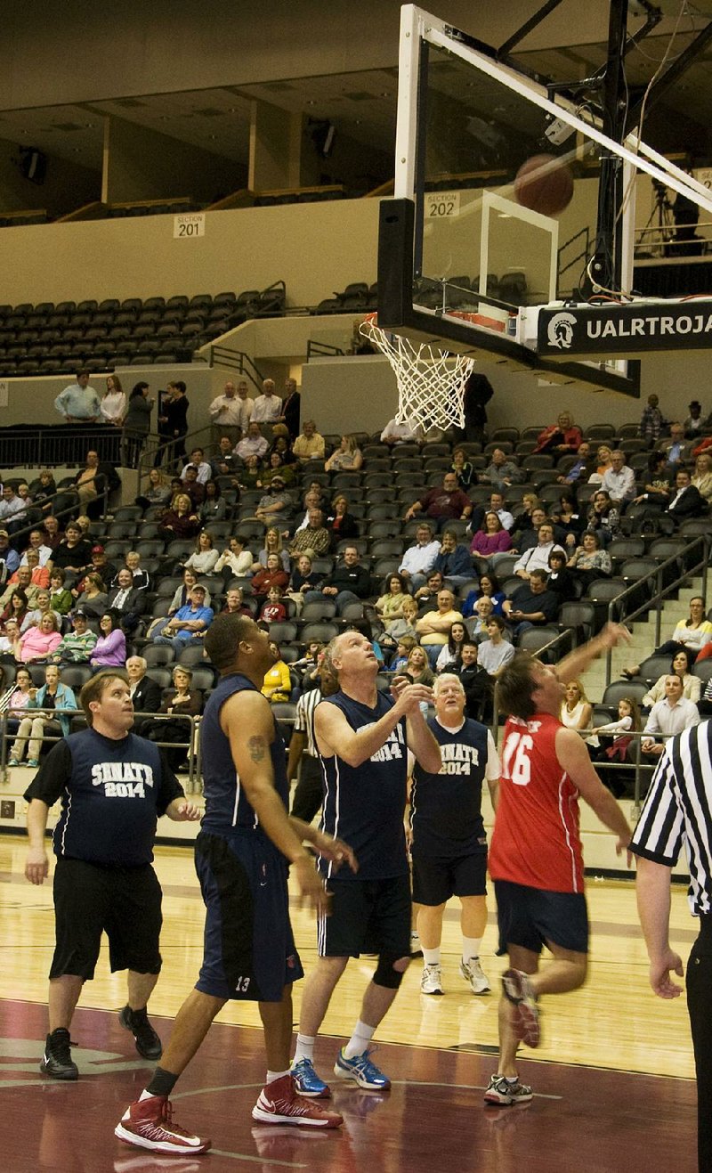 Arkansas Democrat Gazette/CARY JENKINS
Hoop for Kids' Sake- Arkansas Legislative Charity Basketball Game