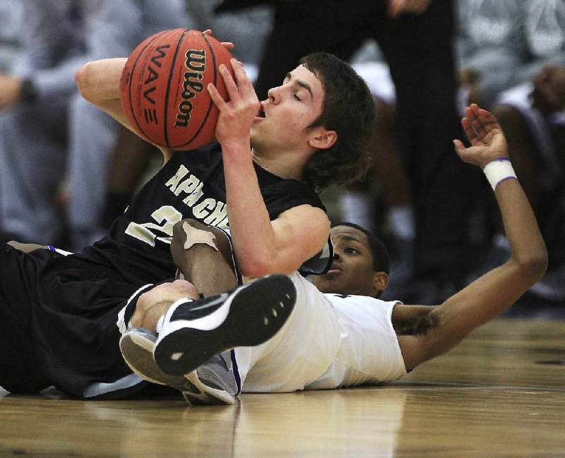 Perry scores 39, but Jackrabbits move on Northwest Arkansas Democrat