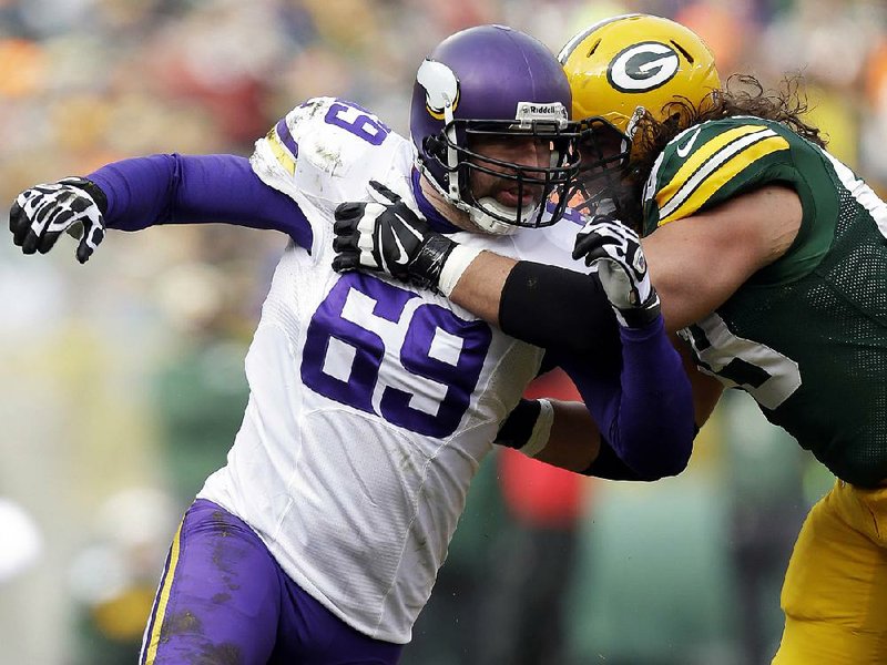 Jared Allen (69) agreed to a four-year deal with the Chicago Bears on Wednesday that could be worth up to $32 million. Allen had 11 1/2 sacks last season with the Minnesota Vikings, the seventh consecutive season he has had at least 10. 