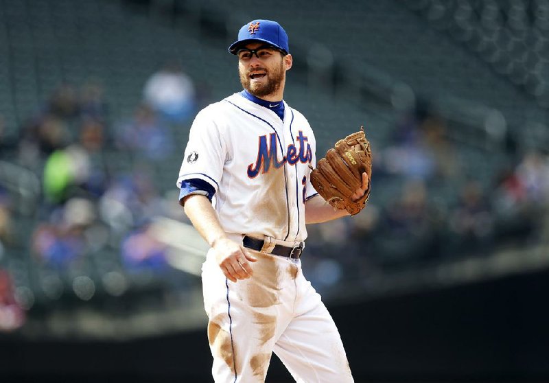 New York Mets second baseman Daniel Murphy caught some flak this week from local sports talk hosts Boomer Esiason and Mike Francesa for putting the birth of his child above baseball. 