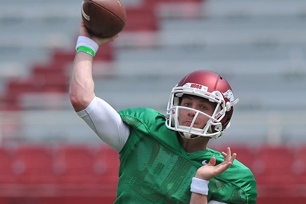 WholeHogSports - Tech QB puts up video-game stats