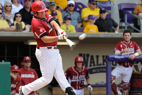 WholeHogSports - Hogs avoid sweep