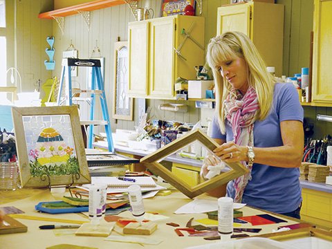 Rebecca Miller was one of the visitors to Susan Nolte's shop in downtown Searcy for a class on making framed Easter creations. Easter was the focus of this month’s stained-glass class at Glass From the Past in downtown Searcy. Participants chose among an Easter egg, bunny and lily for their creations.