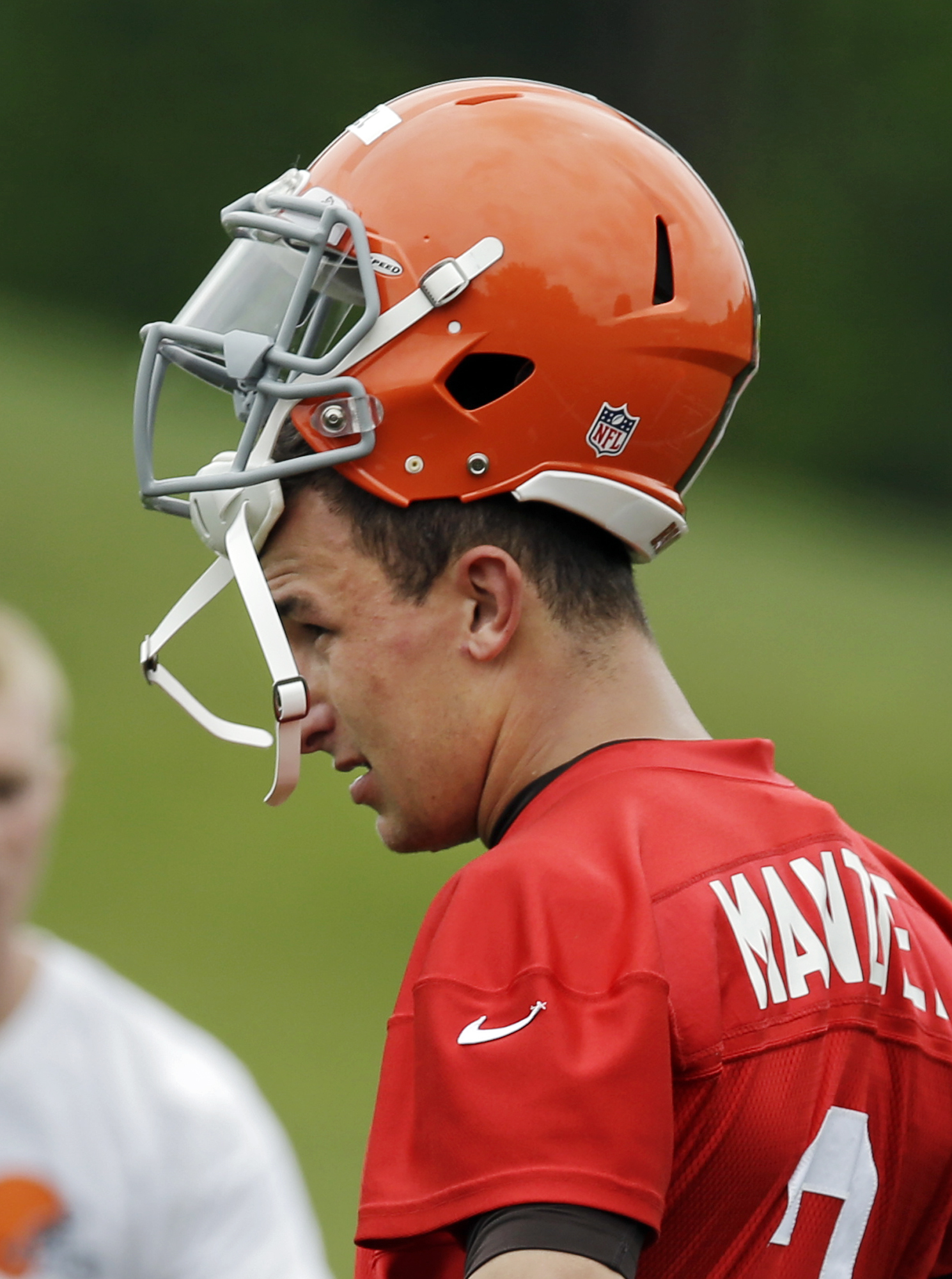 Browns reporter on QB Johnny Manziel: 'Deep down, he's a troubled