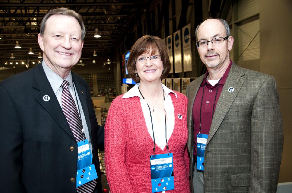 Arkansas Democrat-Gazette/CARY JENKINS
 
UALR Chancellor Joel E. Anderson with Susan and UA System President Don Bobbitt