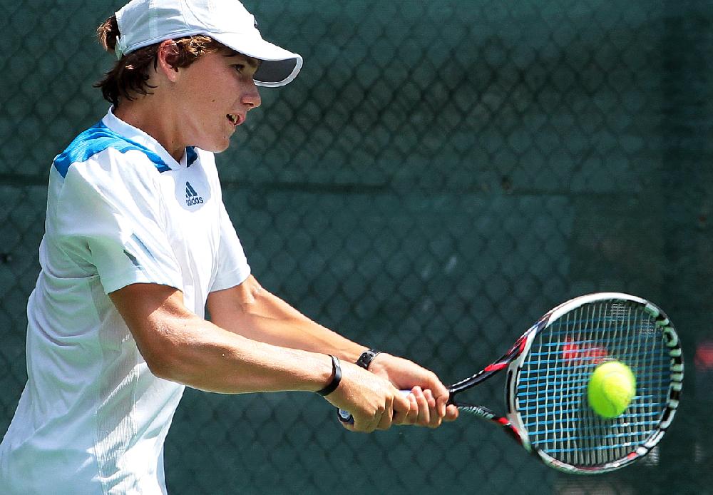 Arkansas Democrat-Gazette/BENJAMIN KRAIN --06/19/14--
Patrick Kypson defeated Nick Stachowiak 6-2, 4-6, 7-6 in the semifinal match of the Southern Closed 16s tennis tournament on Thursday at Rebsamen Tennis Center in Little Rock.