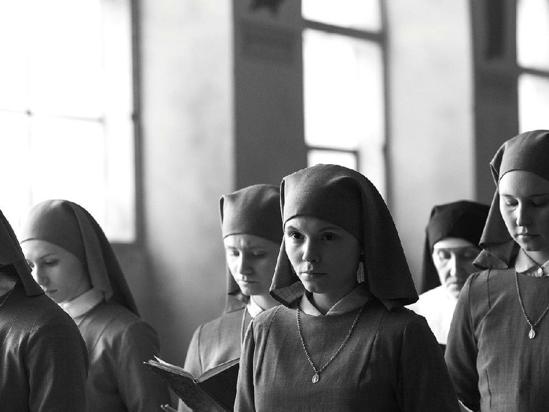 Anna (Agata Trzebuchowska), a young novitiate nun in 1962 Poland, is on the verge of taking her vows when she discovers a dark family secret in Pawel Pawlikowski’s Ida.
