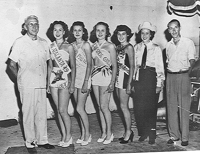 Courtesy Photo Lavonne Clark The winner of the 1949 Independence Day Beauty Pageant was Venita Jo Woodruff. Pictured L-R: Mayor Bob Vogt, Woodruff, Anita Jones, winner of the 1950 pageant, Sandra McWhorter, Mary Perry, winner of the 1948 pageant, Patsy Locke, and Cedric Watson.
