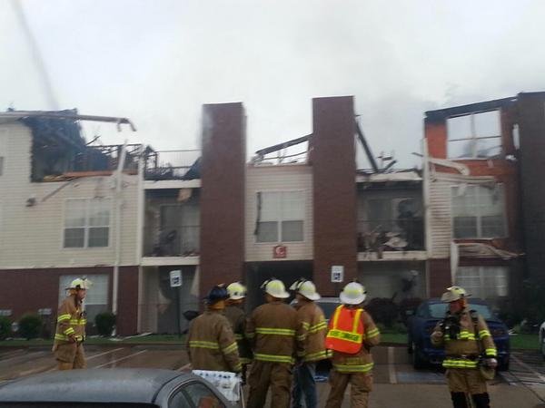 A Hot Springs apartment building suffered significant damage in an early Wednesday morning fire.