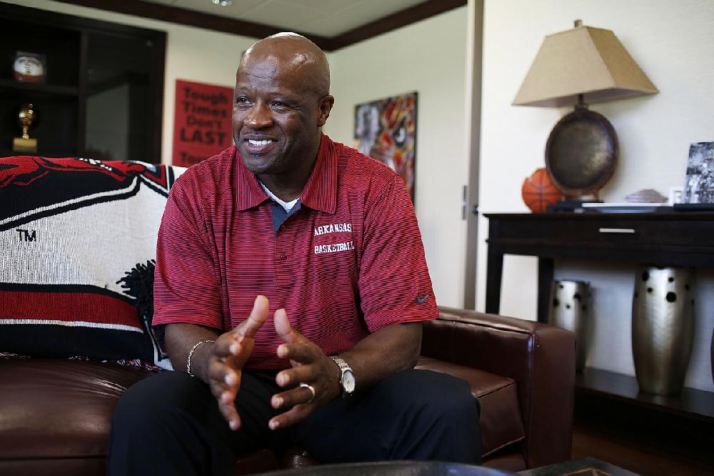 WholeHogSports Arkansas basketball camp updates