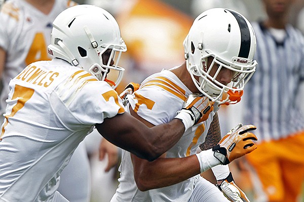 Tennessee Football: Former Vol Jalen Hurd Appears Interested in